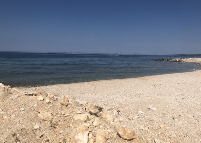 mata beach lun